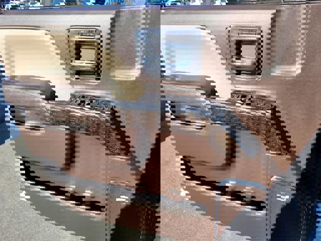 Used 2016 GMC Sierra 3500 Denali w/ Duramax Plus Package image 16