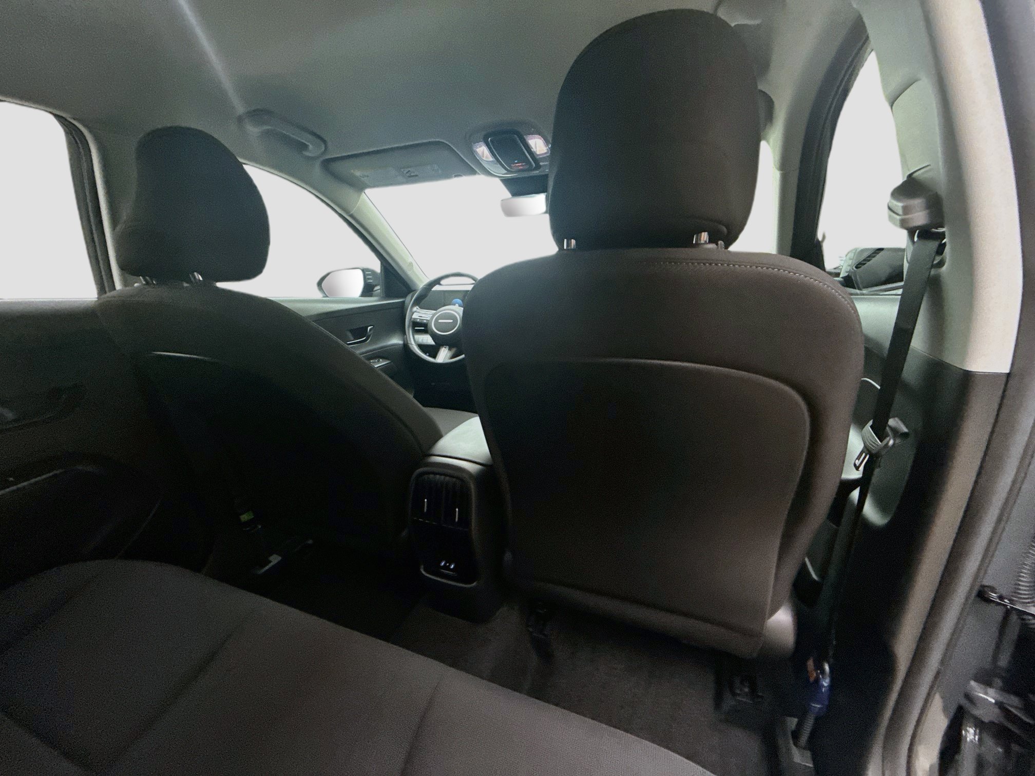 Used 2025 Hyundai Kona SEL FWD image 27