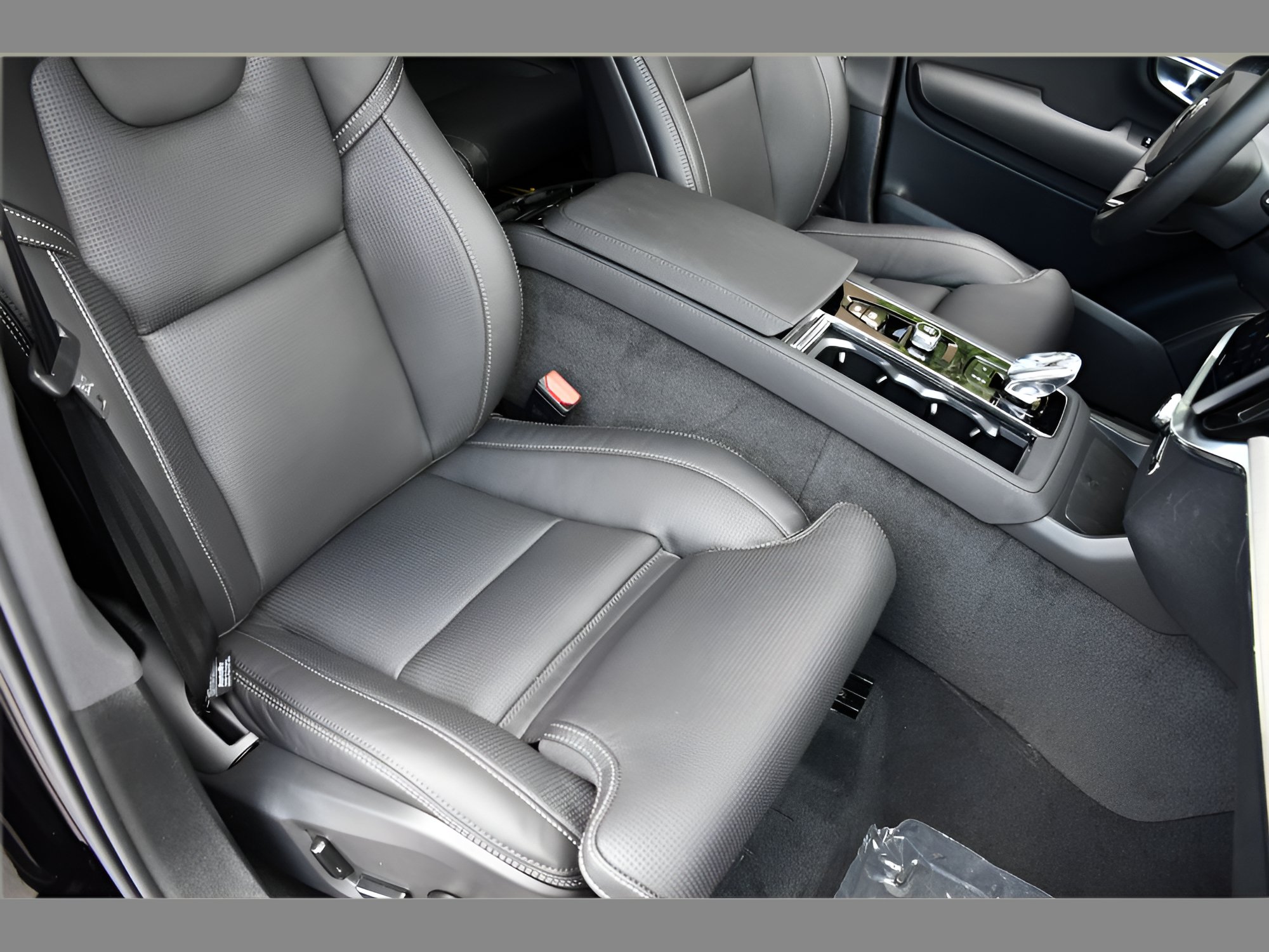 New 2026 Volvo XC90 B6 Ultra w/ Protection Package Premier AWD/4WD image 32