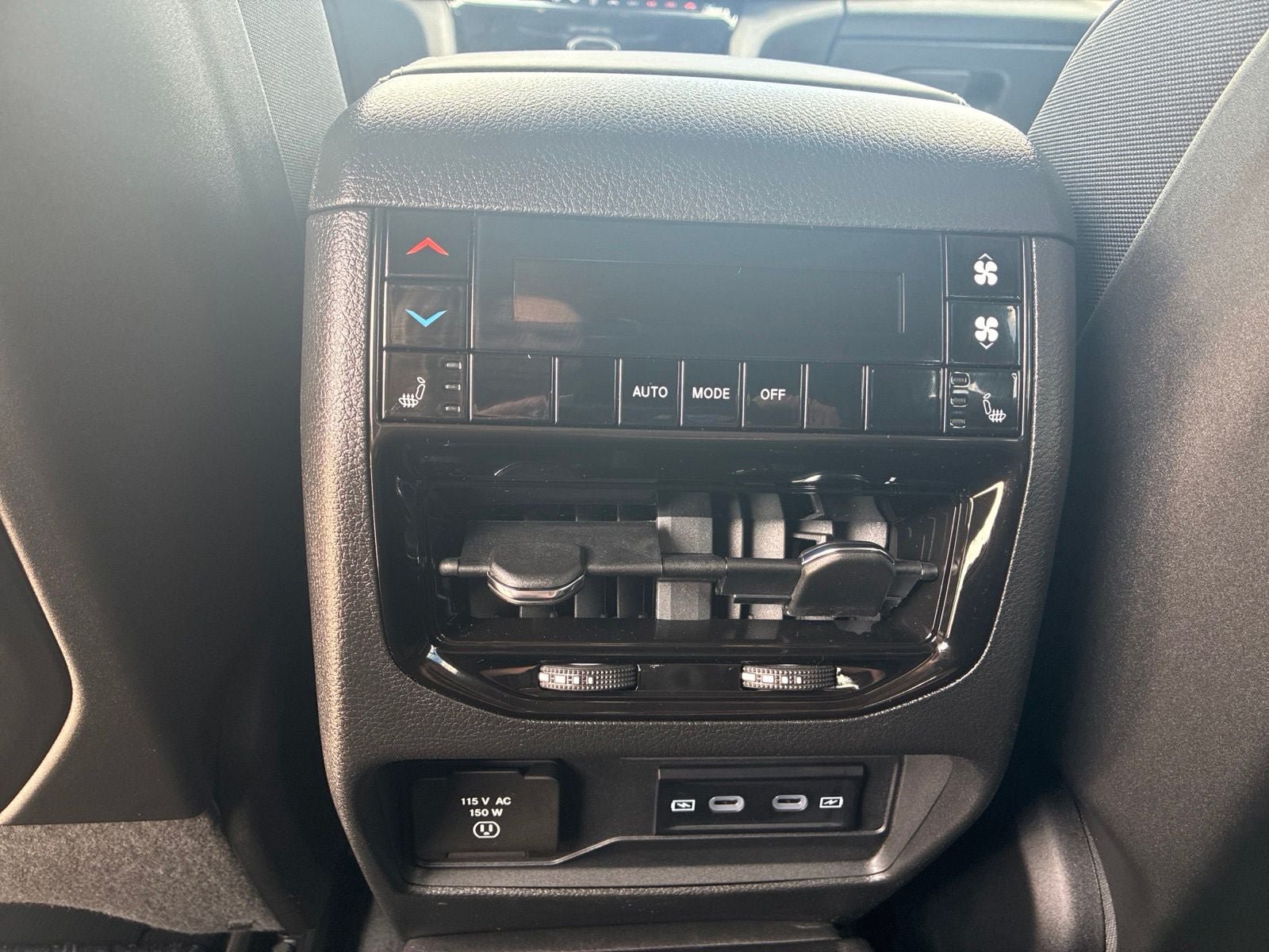New 2026 Jeep Grand Cherokee L Limited AWD/4WD image 18