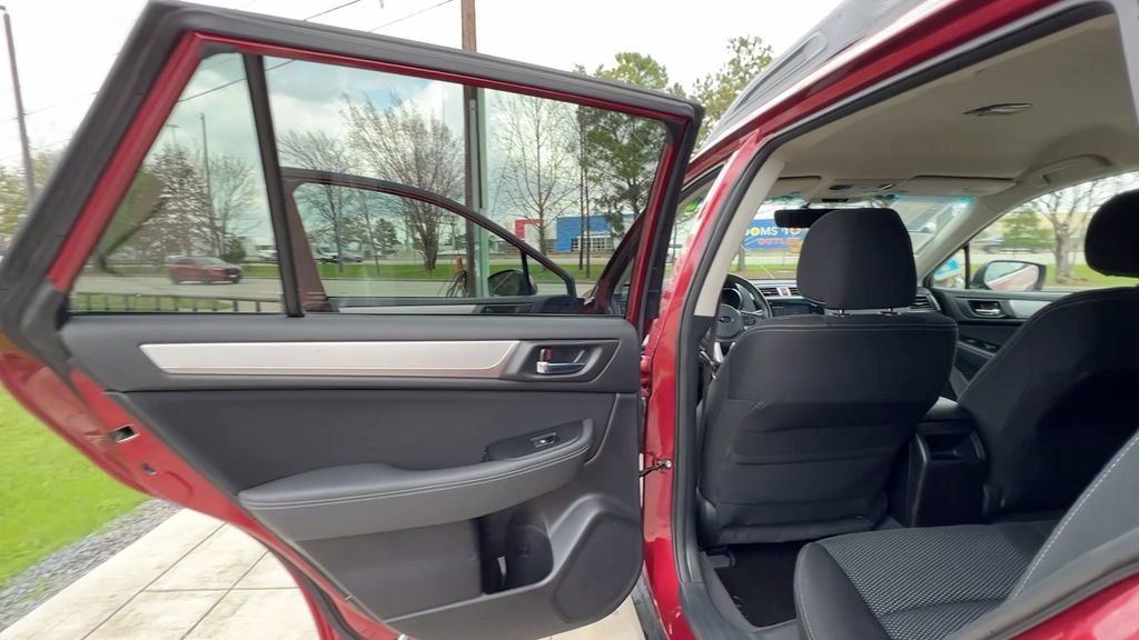 Used 2017 Subaru Outback 2.5i Premium image 37