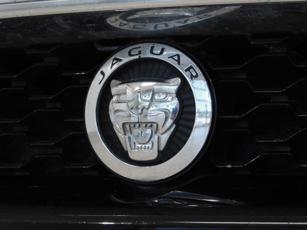 Used 2014 Jaguar F-TYPE S RWD image 18