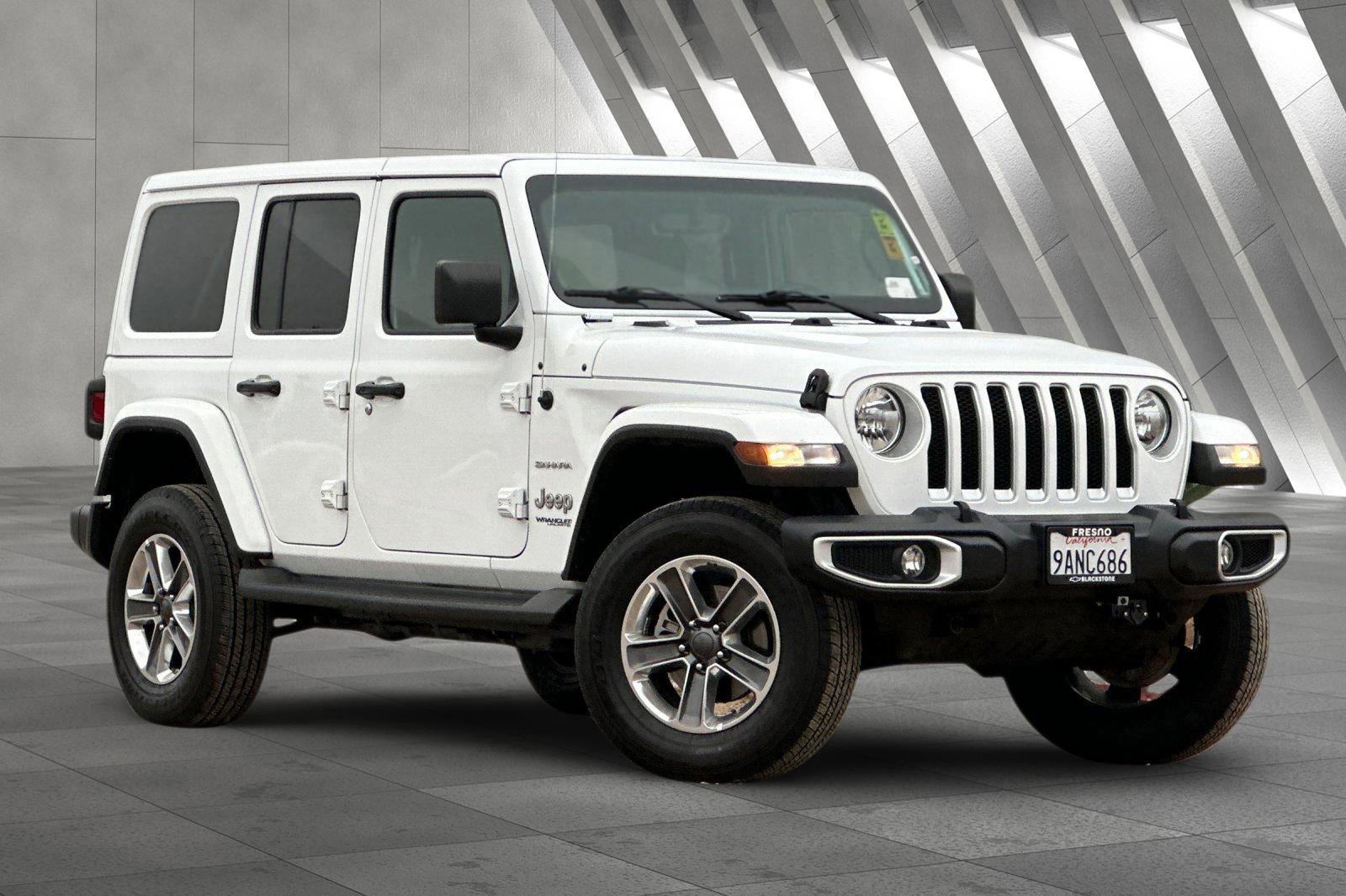 Used 2022 Jeep Wrangler Unlimited Sahara image 2