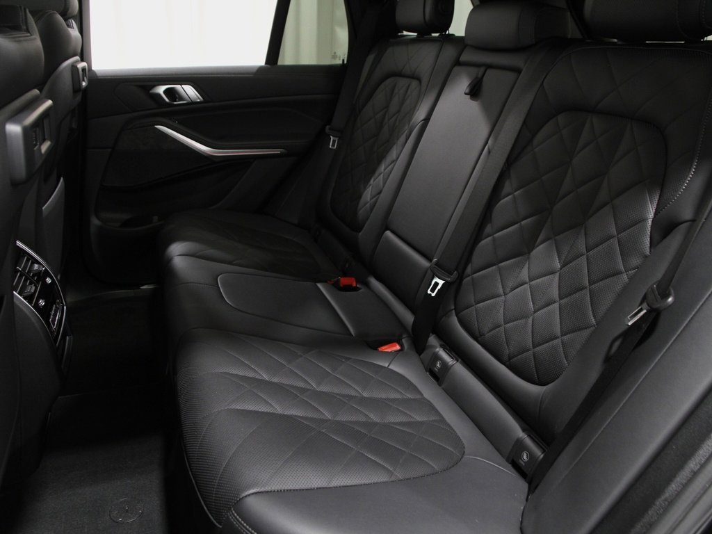 Used 2023 BMW X5 xDrive40i w/ M Sport Package image 20
