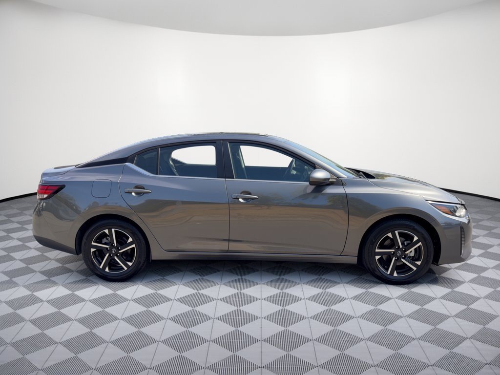 Used 2025 Nissan Sentra SV FWD image 8