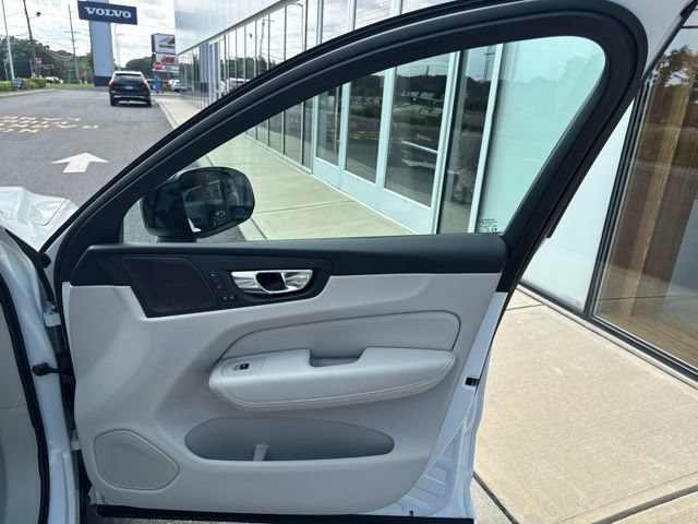 Used 2023 Volvo XC60 B5 Ultimate w/ Climate Package AWD/4WD image 14