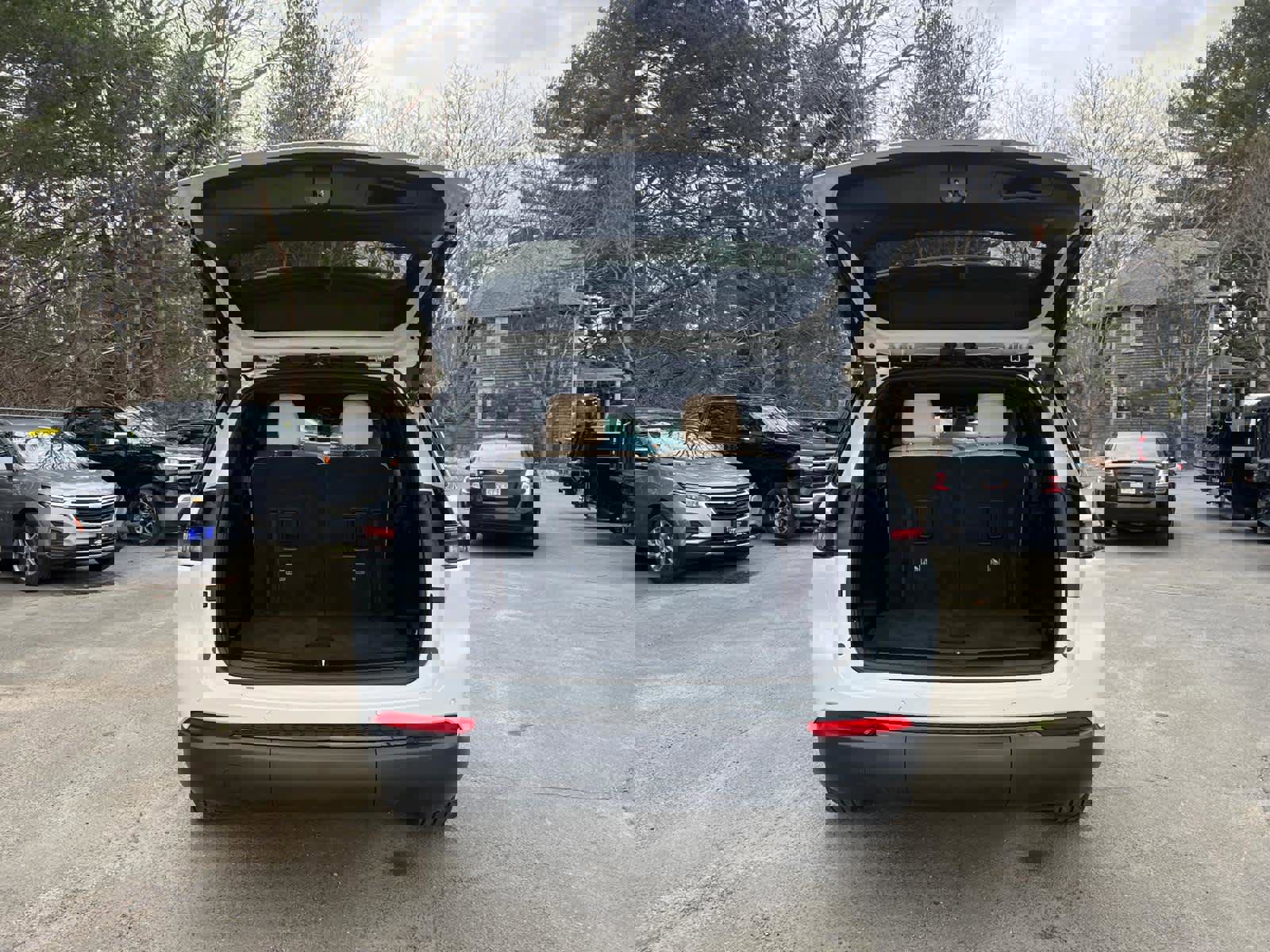 Used 2023 Jeep Grand Cherokee L Limited w/ Luxury Tech Group II image 40