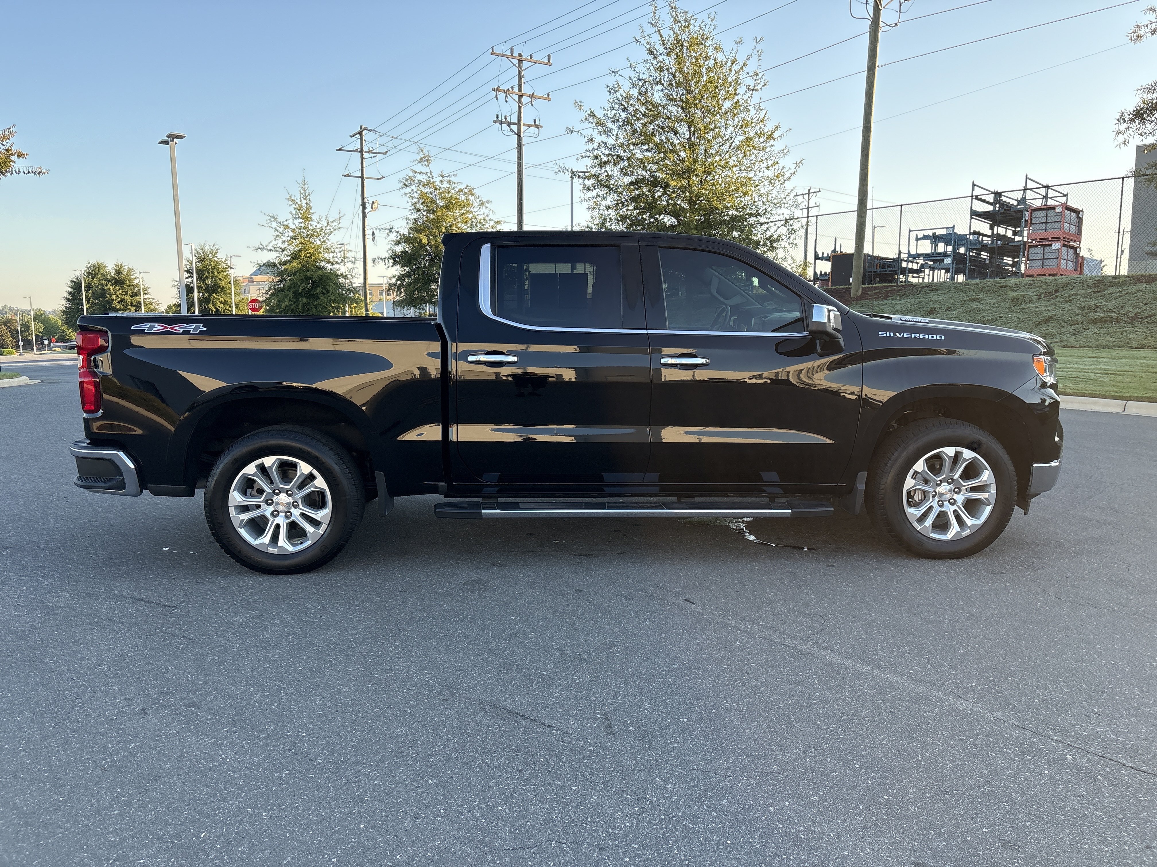 Used 2025 Chevrolet Silverado 1500 LTZ w/ LTZ Convenience Package II AWD/4WD image 10