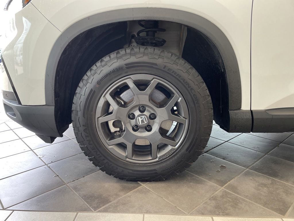 Used 2023 Honda Pilot TrailSport image 17
