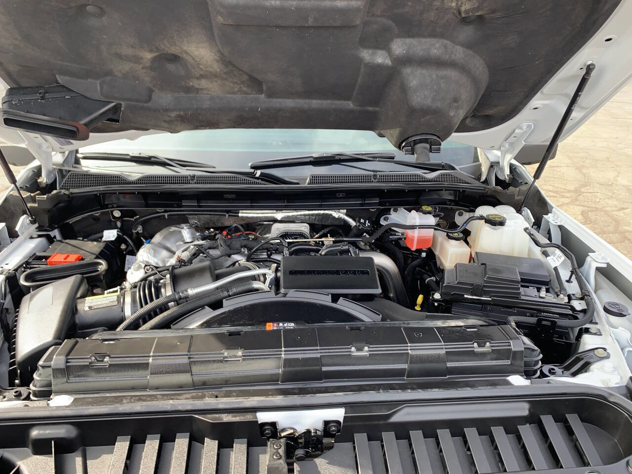 Used 2025 GMC Sierra 3500 AT4 w/ AT4 Premium Plus Package image 38