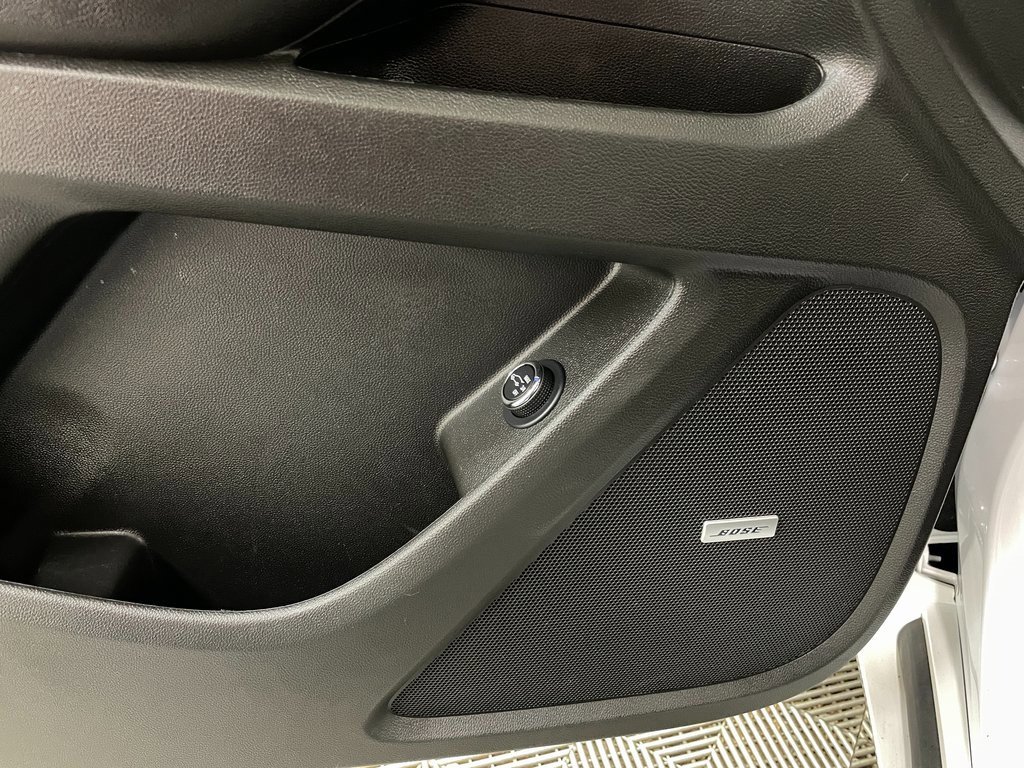 Certified 2023 Chevrolet Traverse Premier w/ LPO, Floor Liner Package image 31