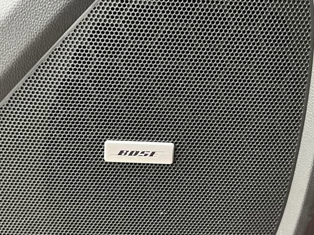 Used 2023 Chevrolet Traverse RS image 30