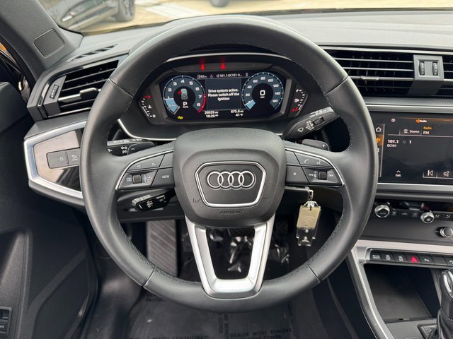 Used 2025 Audi Q3 2.0T Premium image 19