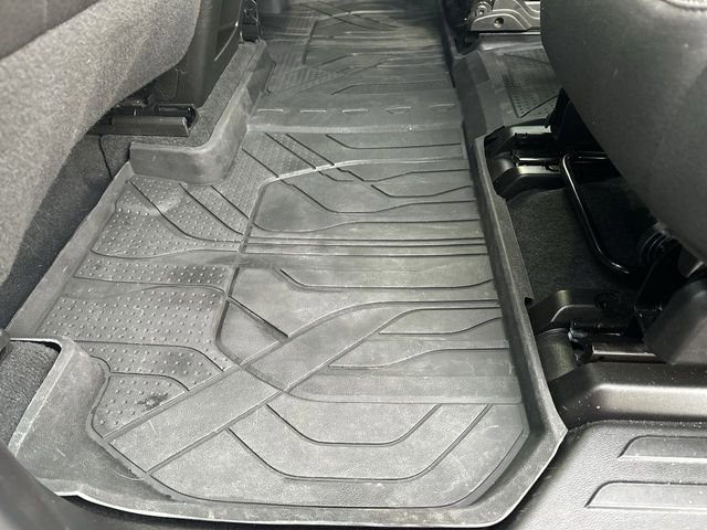 Used 2023 Chevrolet Traverse LT image 36