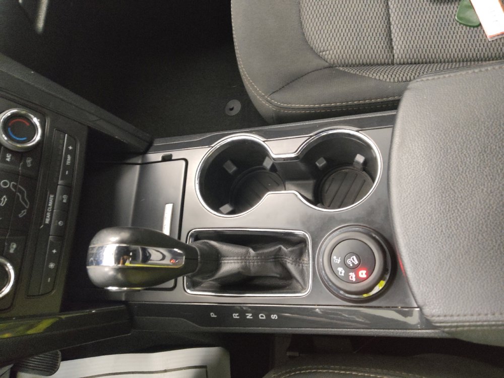Used 2019 Ford Explorer XLT image 26