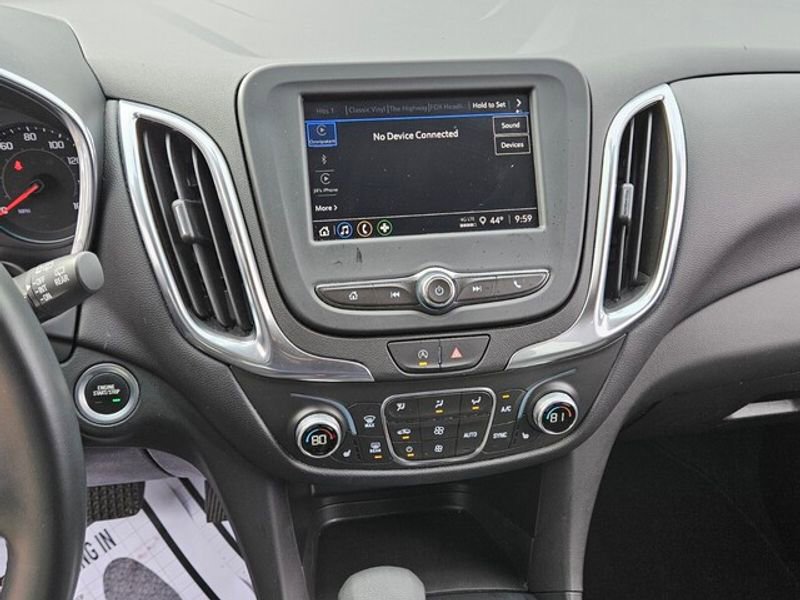 Used 2024 Chevrolet Equinox LT image 18