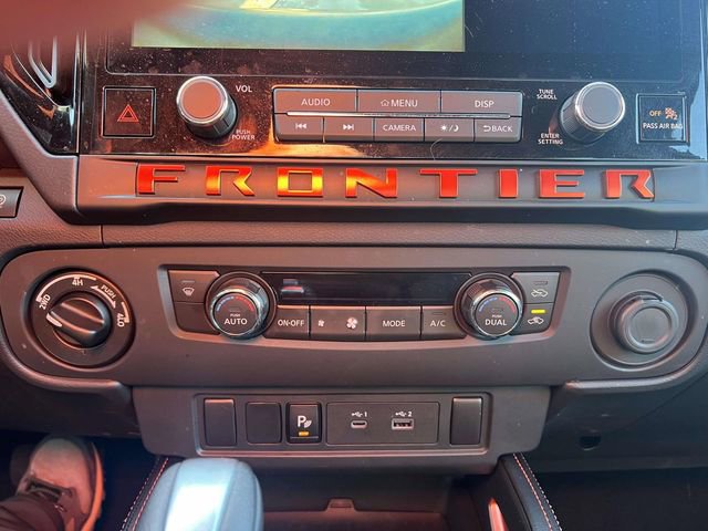 Used 2025 Nissan Frontier PRO-4X image 27