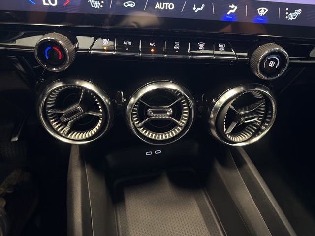 New 2025 Chevrolet Blazer EV LT AWD/4WD image 40