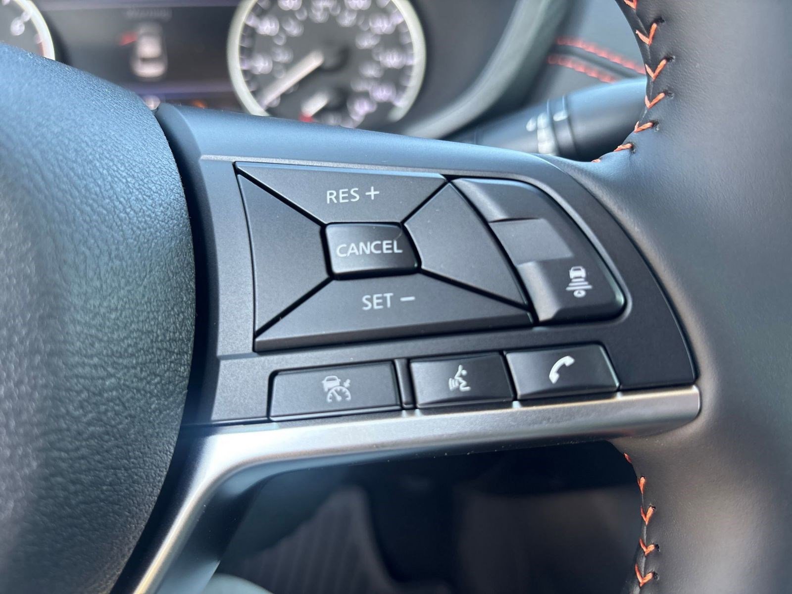New 2025 Nissan Sentra SR FWD image 25