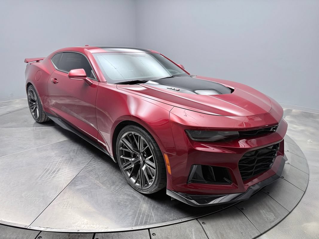 Used 2018 Chevrolet Camaro ZL1 RWD image 3