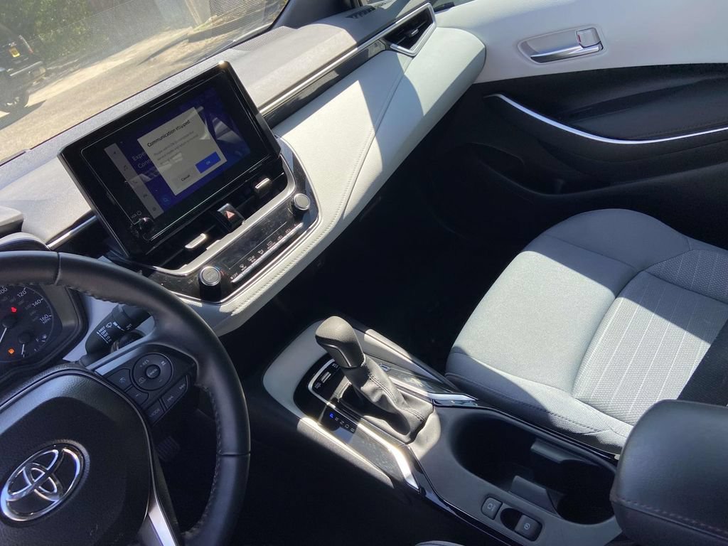 Used 2025 Toyota Corolla SE FWD image 25