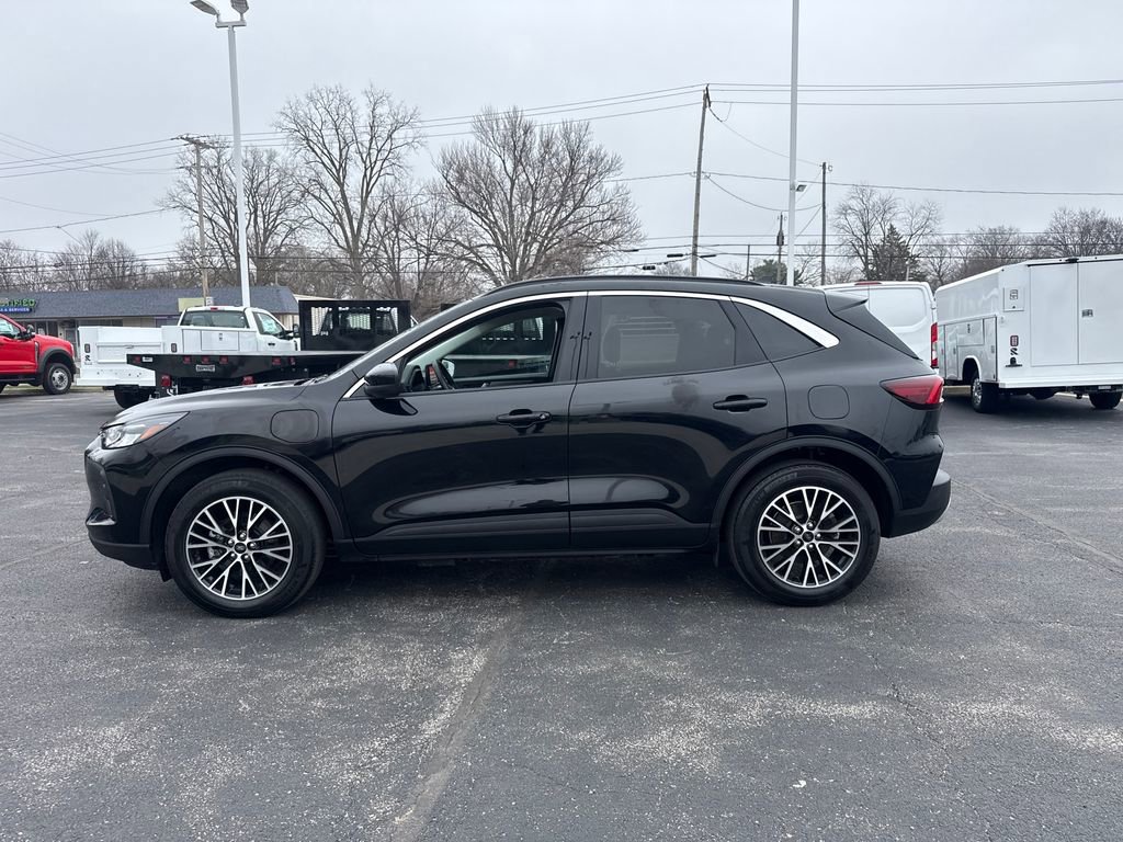 Used 2023 Ford Escape SE