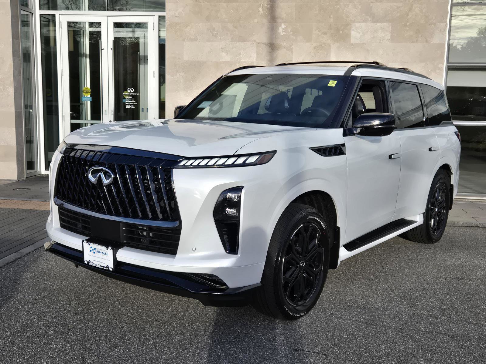 New 2026 INFINITI QX80 4WD image 1