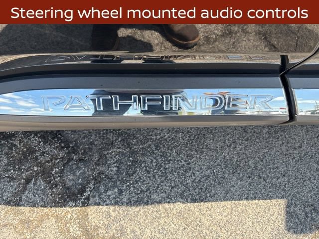 Used 2022 Nissan Pathfinder Platinum w/ Cargo Package AWD/4WD image 10