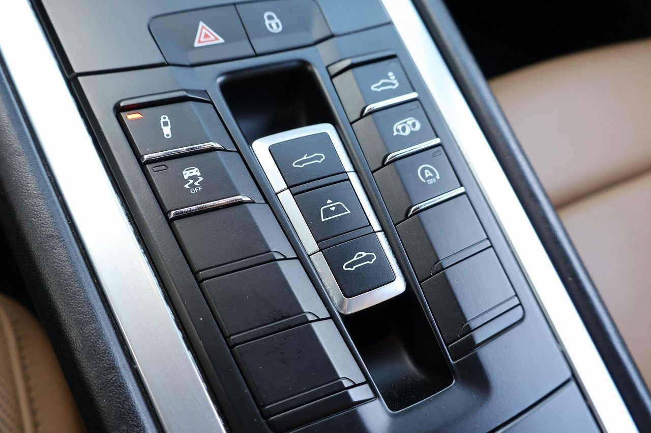 Used 2017 Porsche 911 Carrera image 29