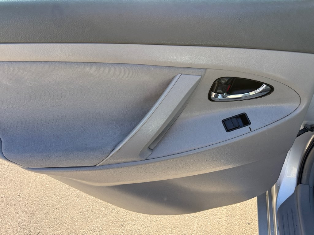 Used 2009 Toyota Camry LE FWD image 23