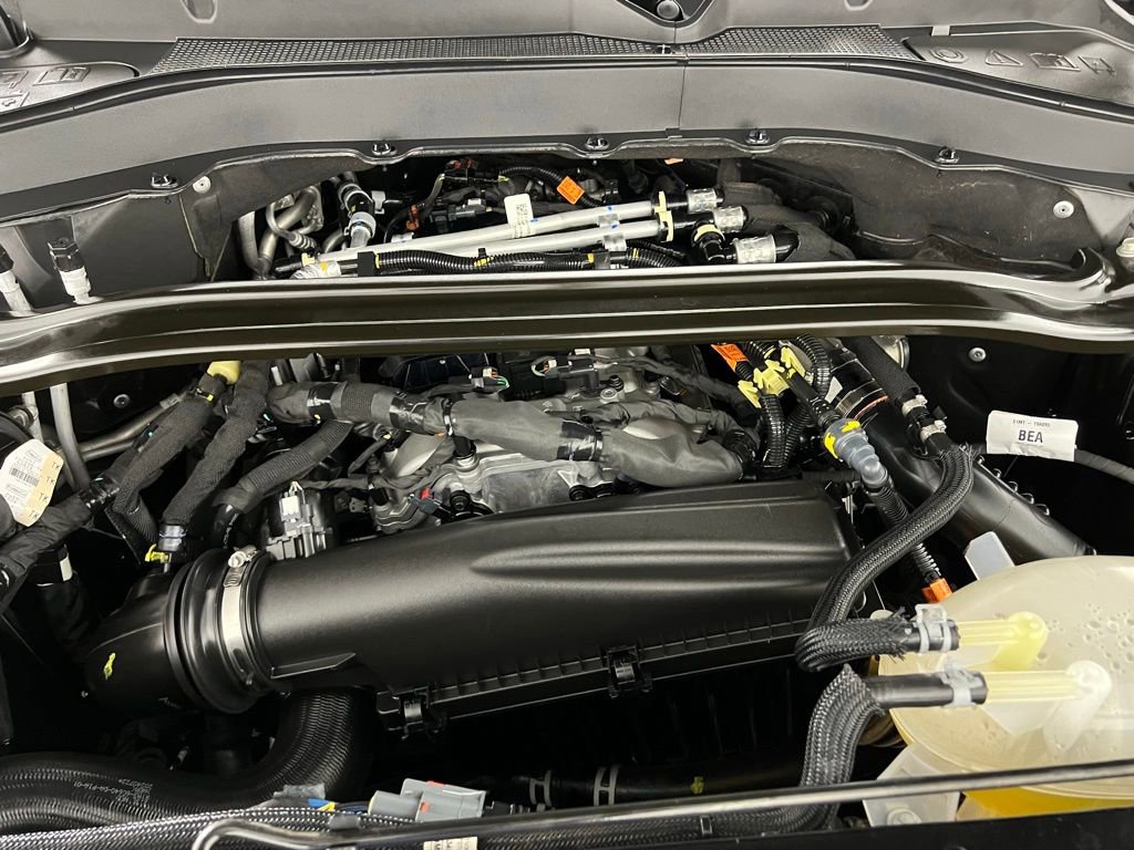 Used 2025 Ford Explorer ST-Line w/ ST-Line Street Pack image 36