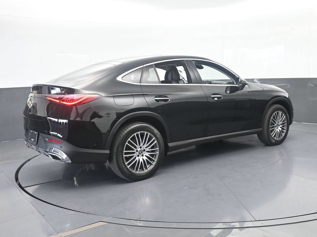 Used 2025 Mercedes-Benz GLC 300 4MATIC image 6