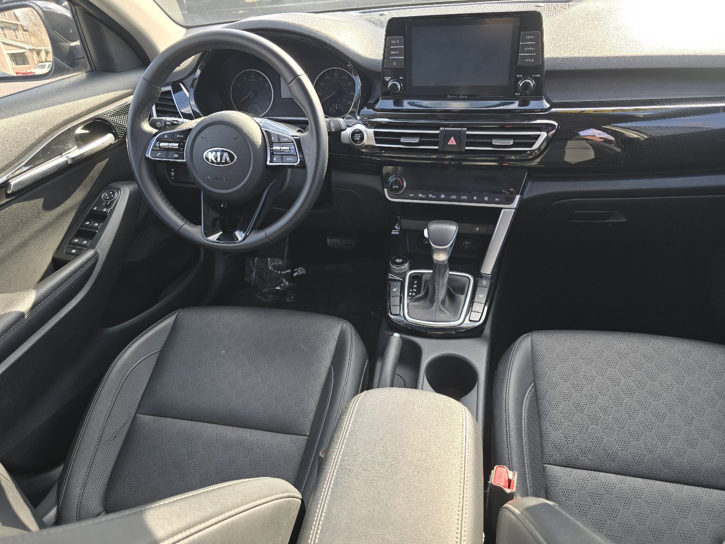 Used 2021 Kia Seltos EX image 35