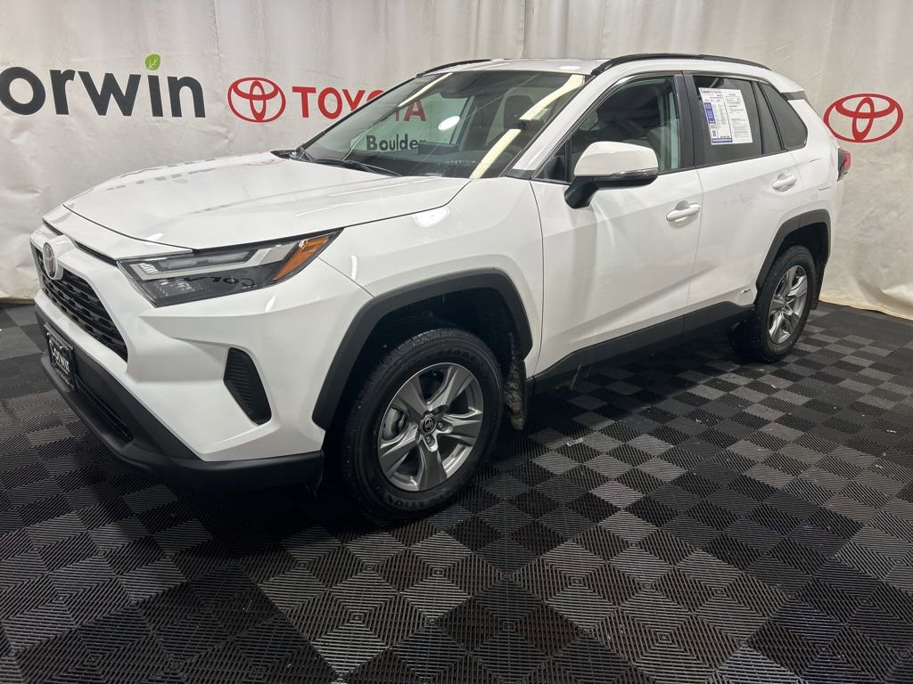 Used 2025 Toyota RAV4 XLE image 4