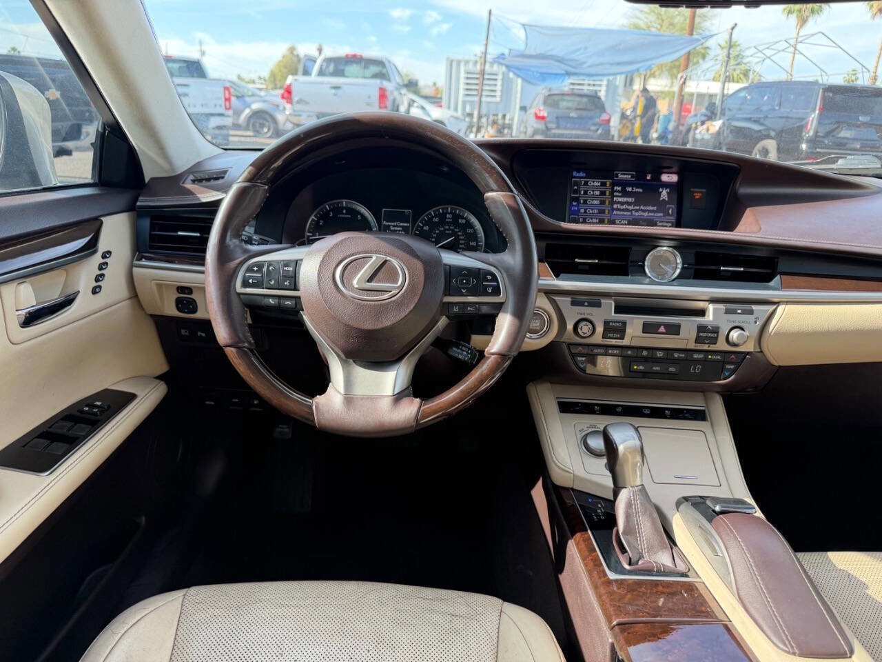 Used 2016 Lexus ES 350 w/ Luxury Package w/Wood Trim FWD image 18