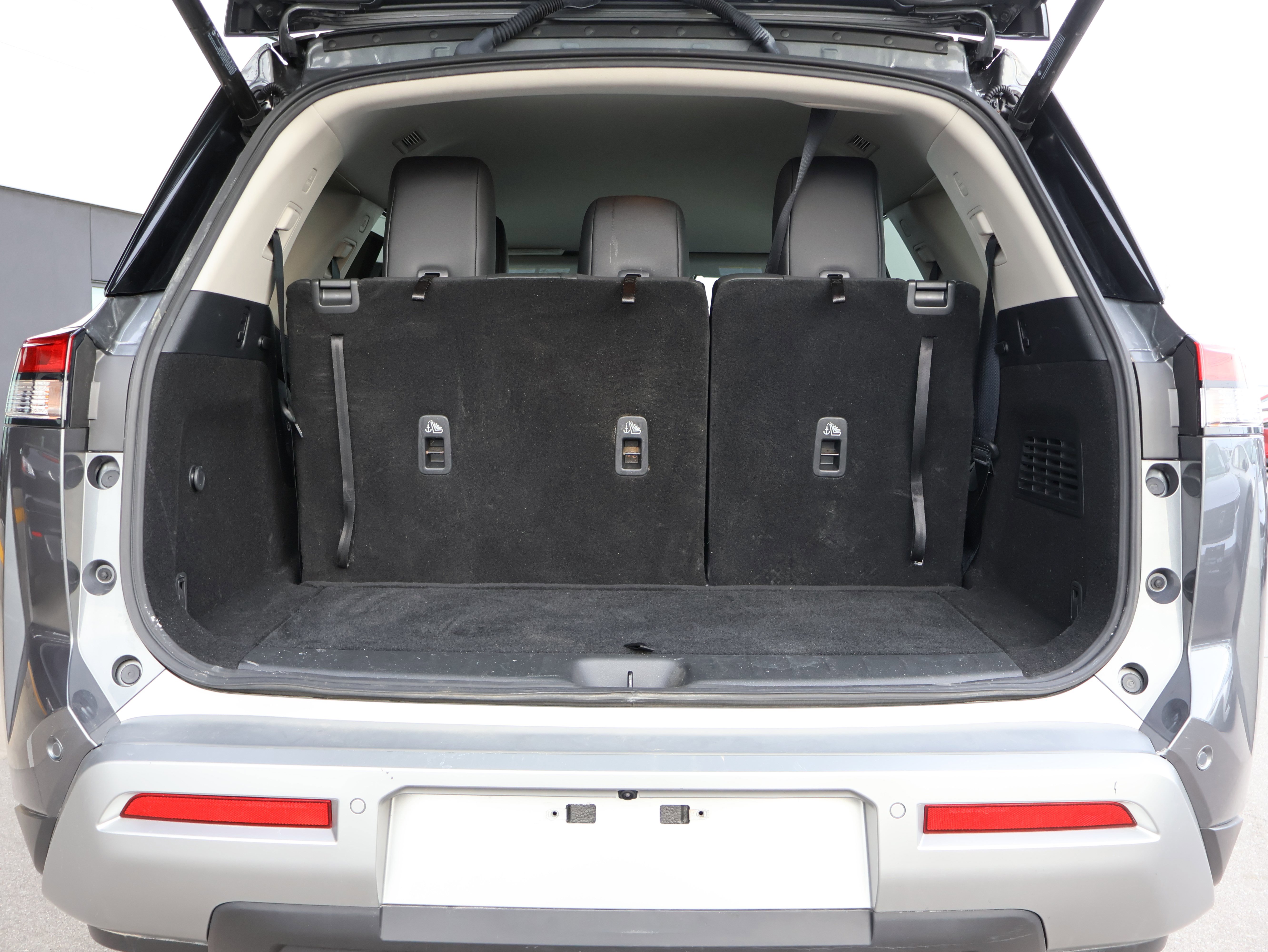 Used 2024 Nissan Pathfinder SL image 21