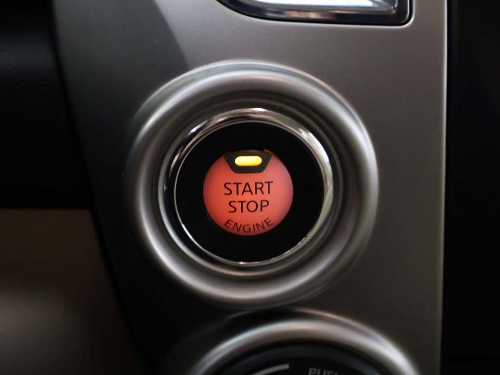 Used 2017 Nissan Titan SV image 36