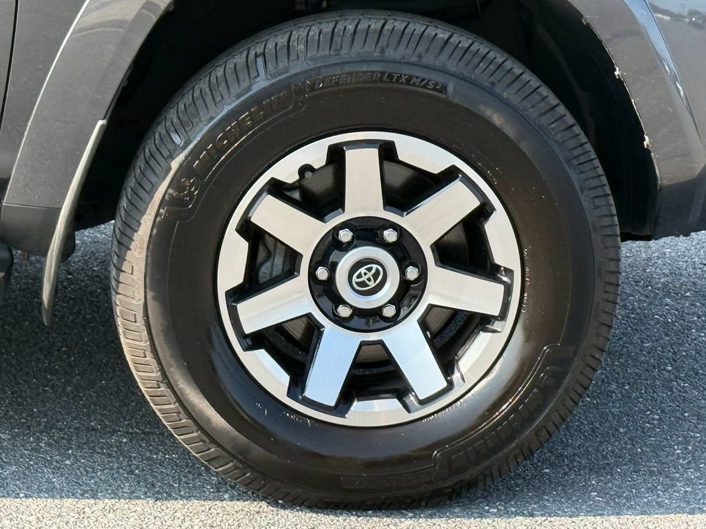 Used 2020 Toyota 4Runner TRD Off-Road Premium w/ Moonroof Package AWD/4WD image 14