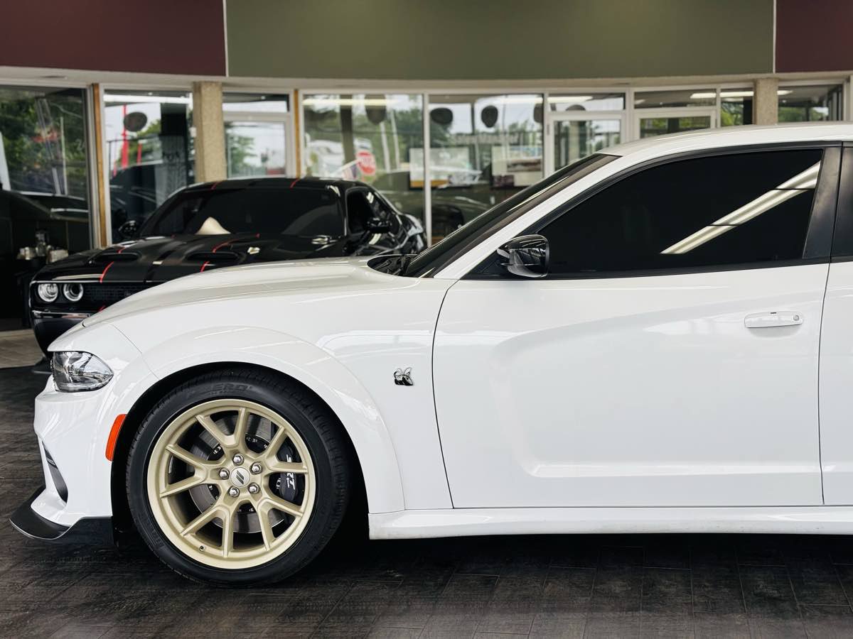 Used 2023 Dodge Charger Scat Pack RWD image 17