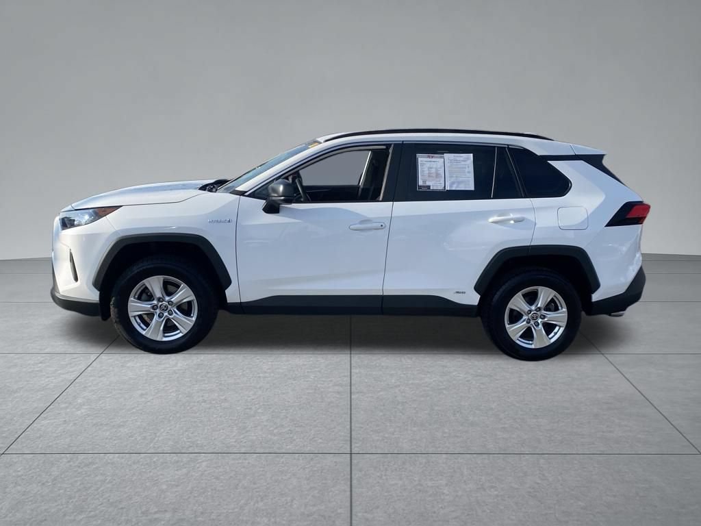 Used 2021 Toyota RAV4 LE AWD/4WD image 4