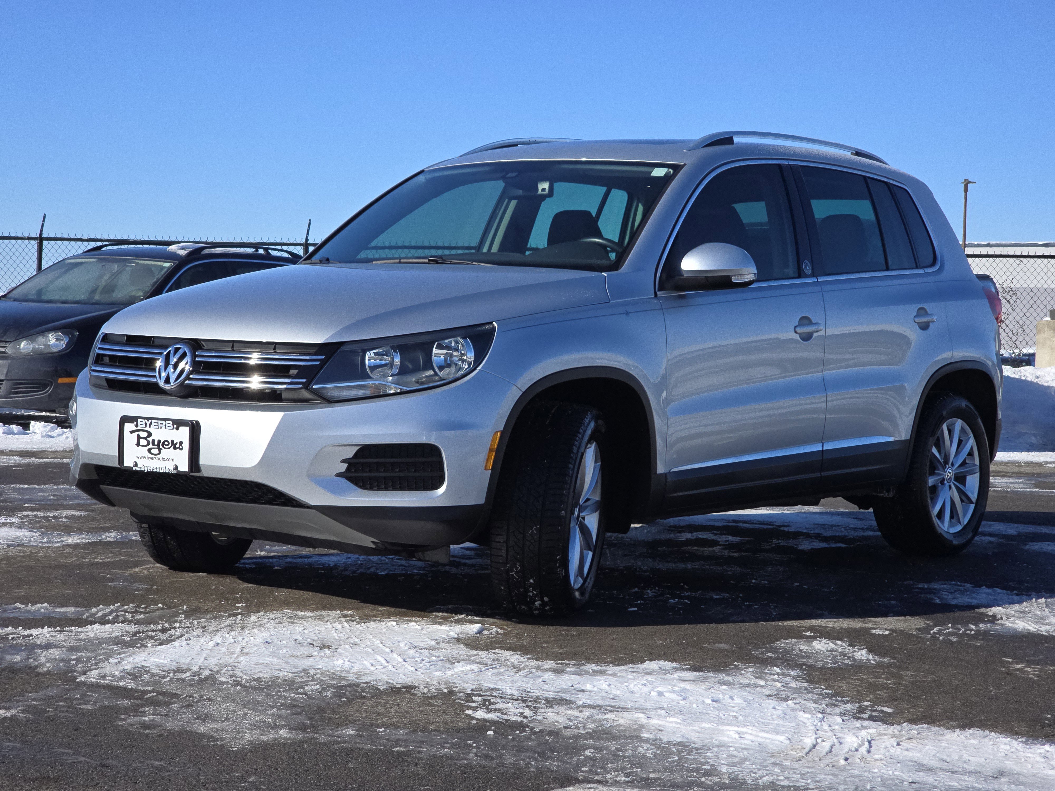 Used 2017 Volkswagen Tiguan Wolfsburg Edition image 3