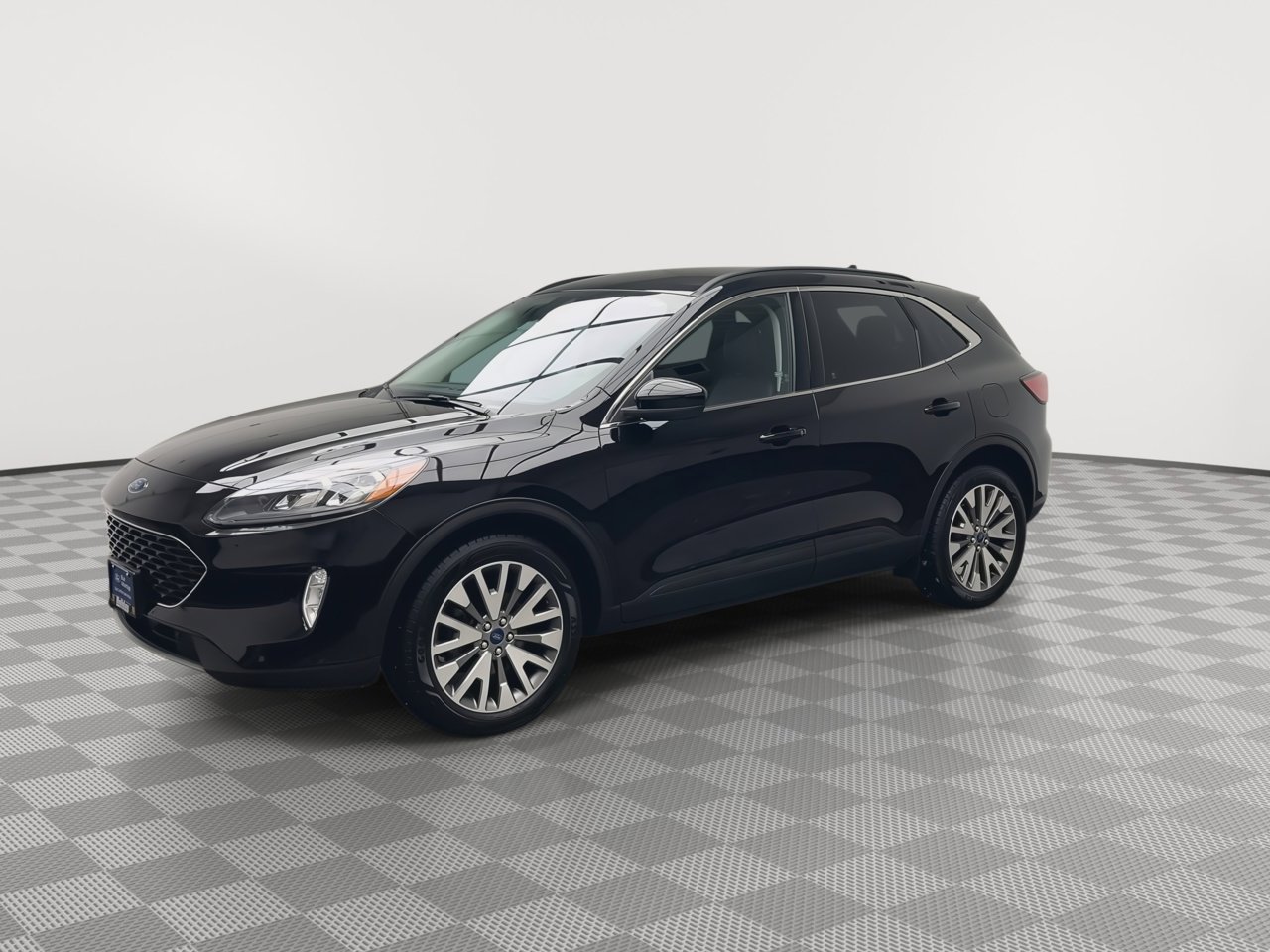 Certified 2022 Ford Escape Titanium w/ Class II Trailer Tow Package image 35