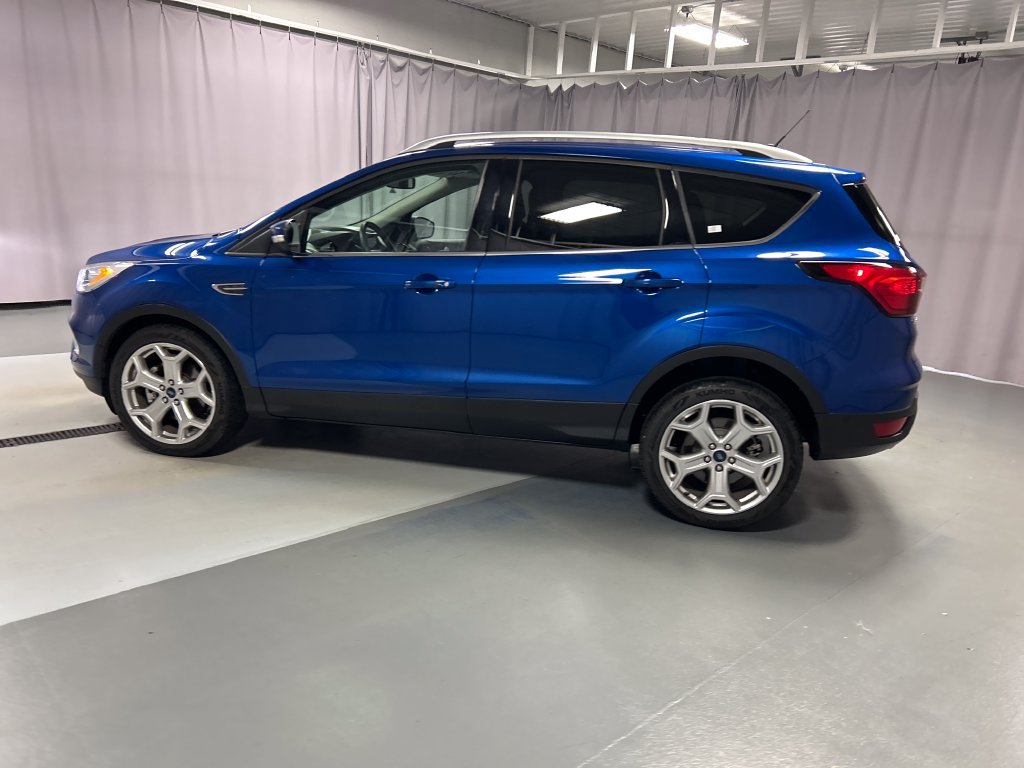 Used 2019 Ford Escape Titanium FWD image 4
