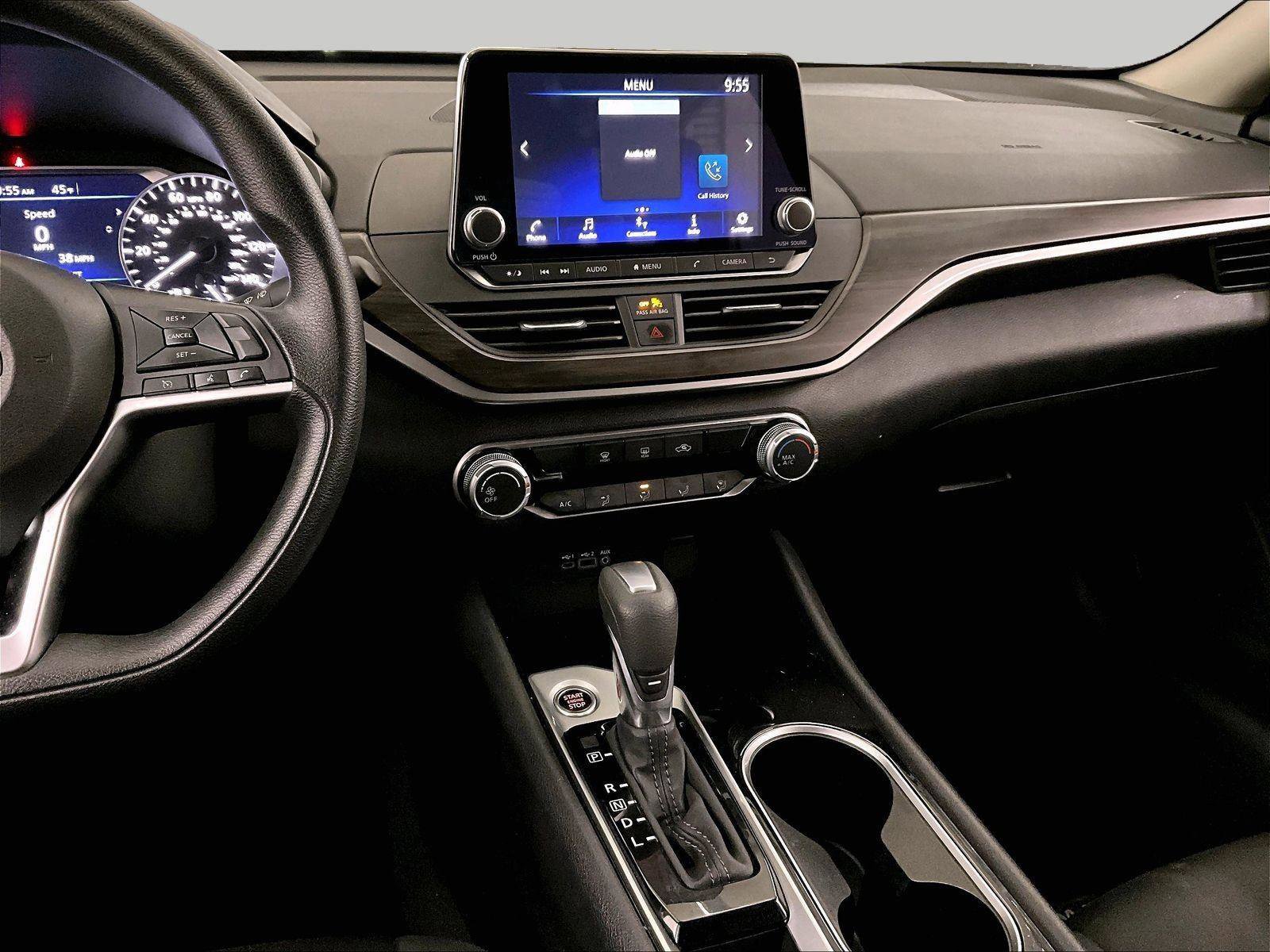 Used 2024 Nissan Altima 2.5 SV image 6