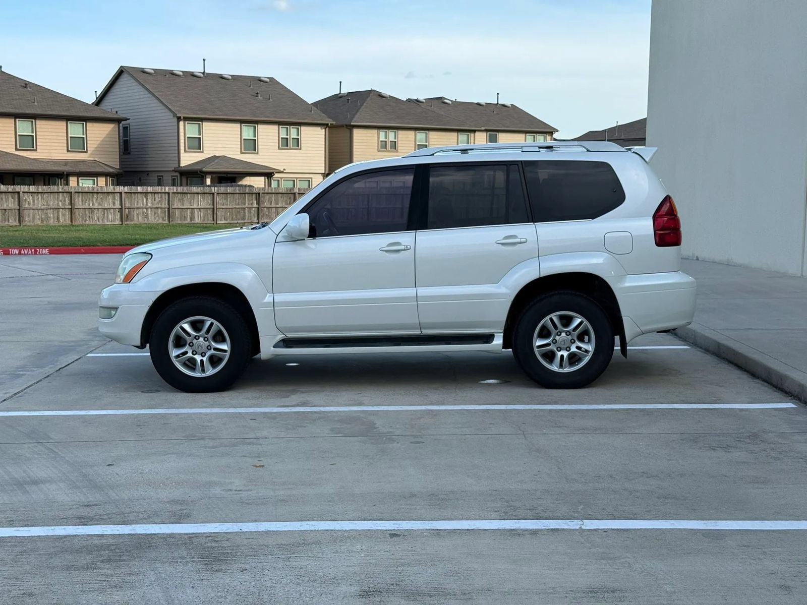 Used 2005 Lexus GX 470 AWD/4WD image 4