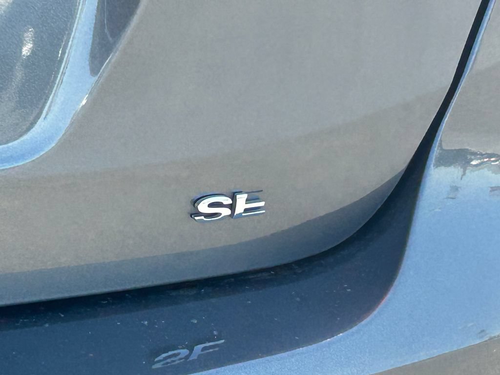 Used 2018 Ford Focus SE FWD image 6