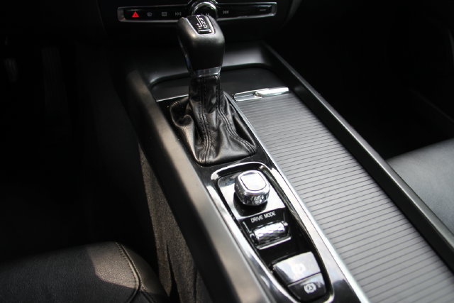 Used 2020 Volvo S60 T5 Momentum FWD image 29