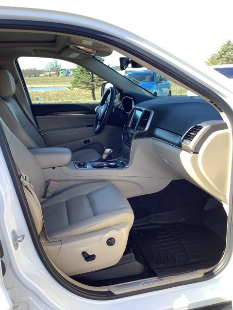 Certified 2017 Jeep Grand Cherokee Limited image 15