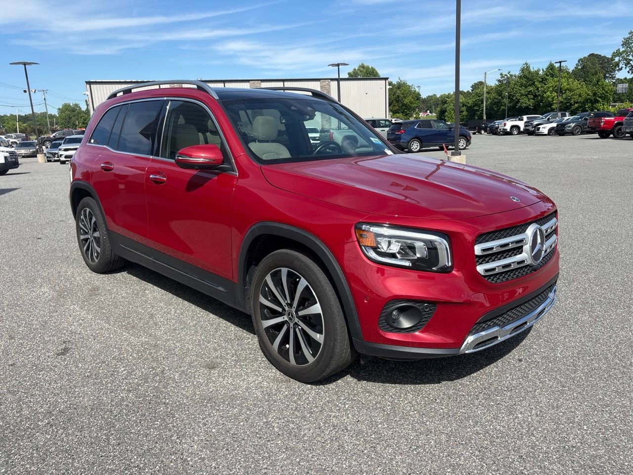 Used 2023 Mercedes-Benz GLB 250 4MATIC image 9