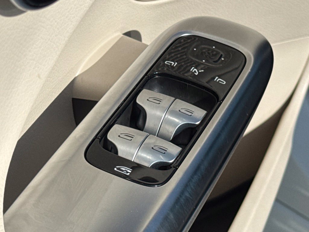 Certified 2024 Mercedes-Benz C 300 Sedan image 21